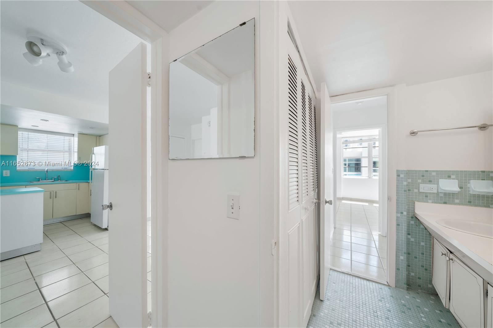 Real estate property located at 701 Collins Ave #1F, Miami-dade, Collins Manor Condo, Miami Beach, FL