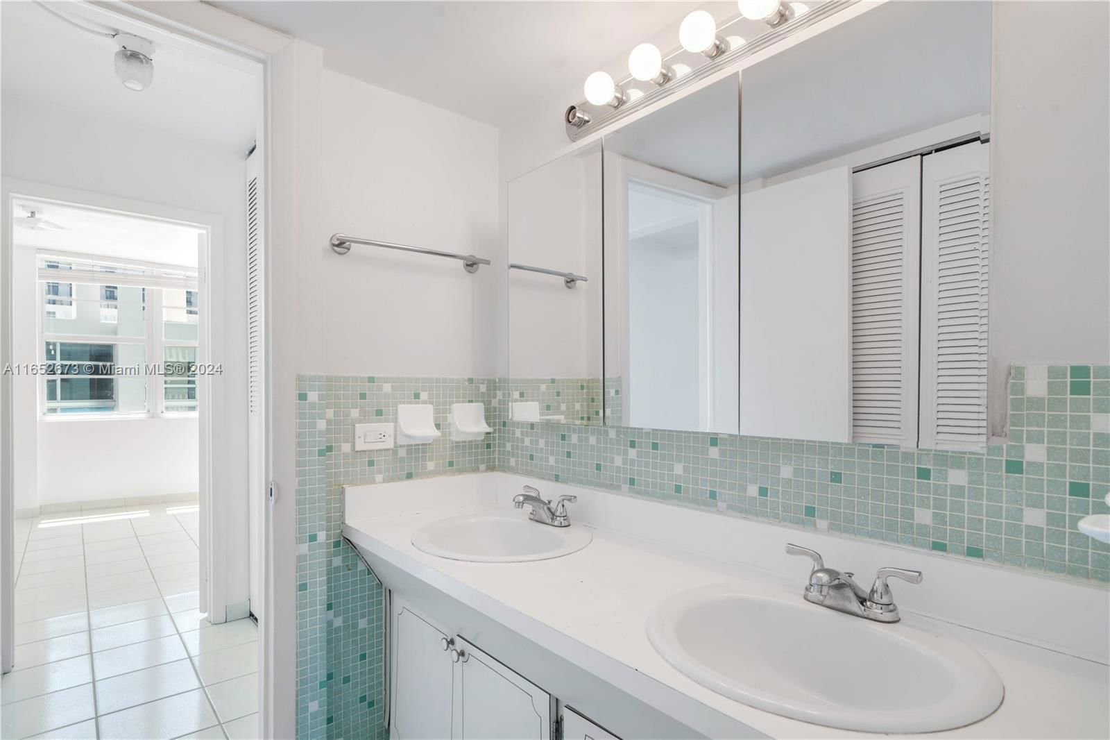 Real estate property located at 701 Collins Ave #1F, Miami-dade, Collins Manor Condo, Miami Beach, FL