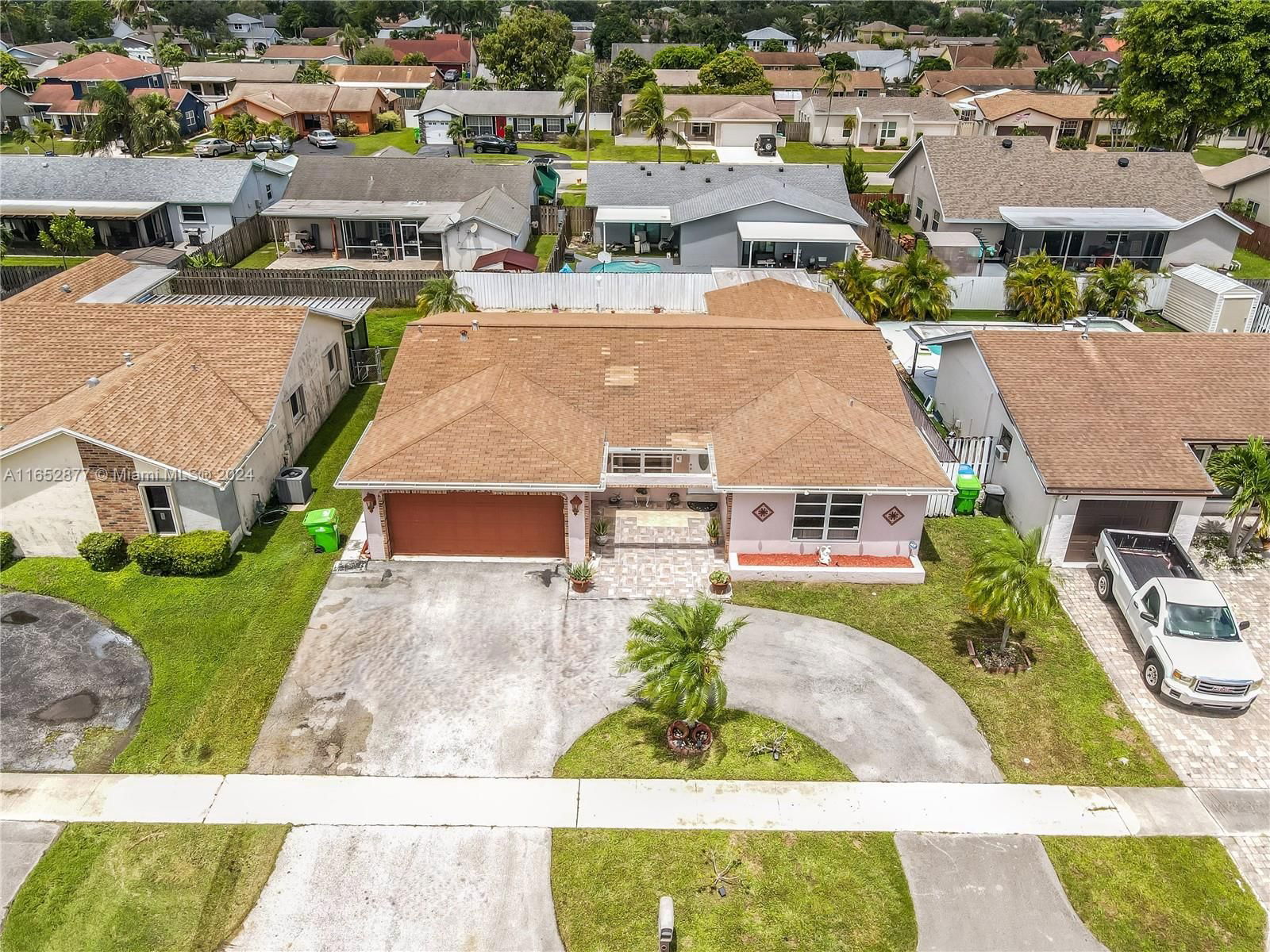 Real estate property located at 11827 39th St, Broward, SUNRISE GOLF VILLAGE, Sunrise, FL