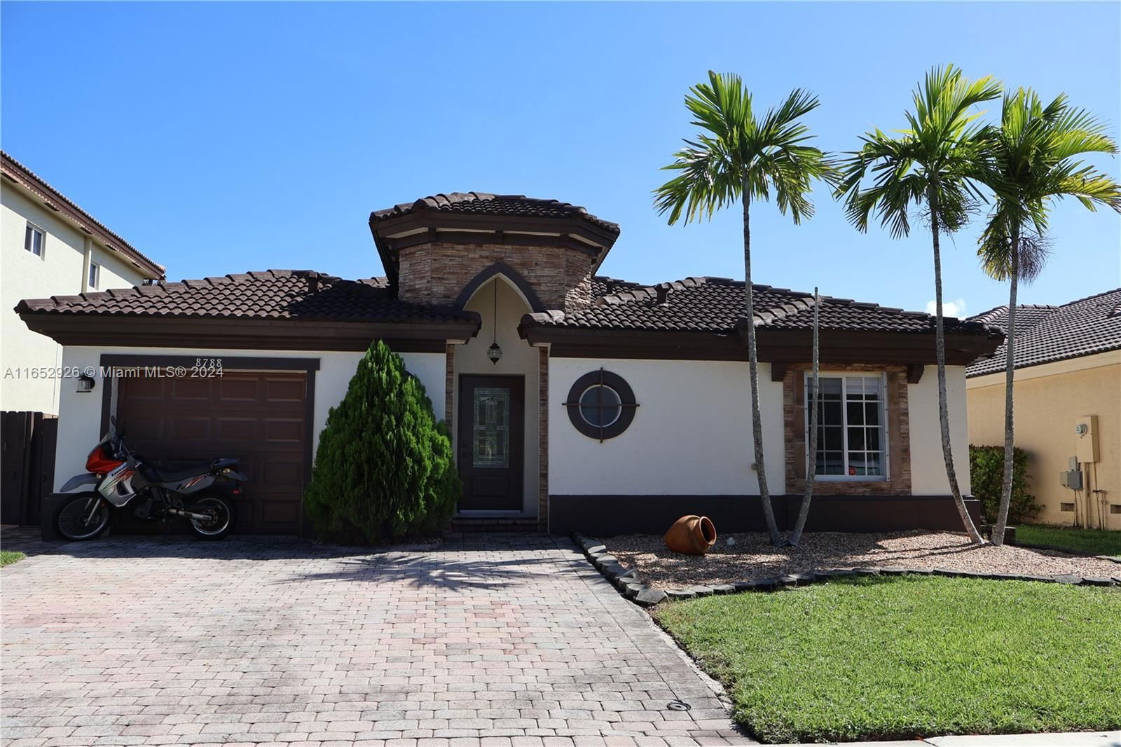 Real estate property located at 8788 222nd Ter, Miami-dade, Lakes By The Bay Kaye, Cutler Bay, FL