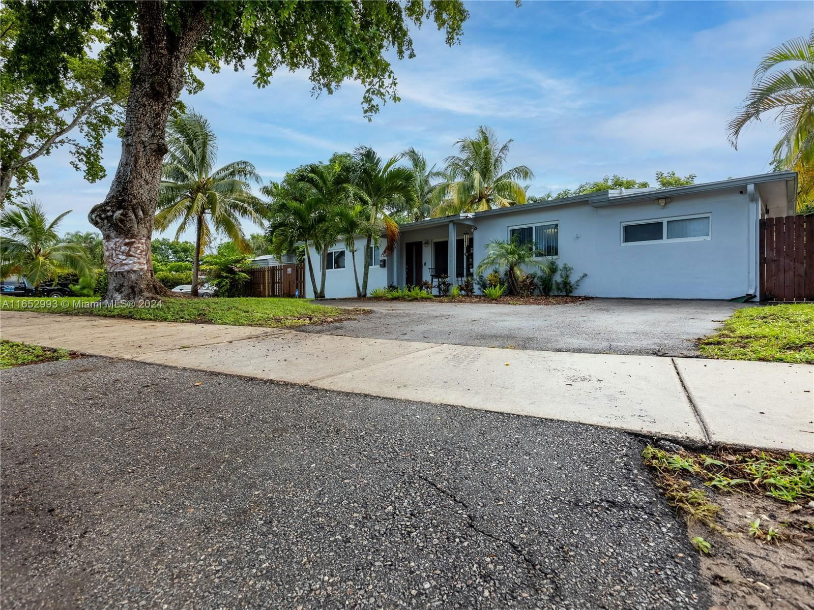 Real estate property located at 1800 34th Ave, Broward, RIVERLAND VILLAGE SEC ONE, Fort Lauderdale, FL