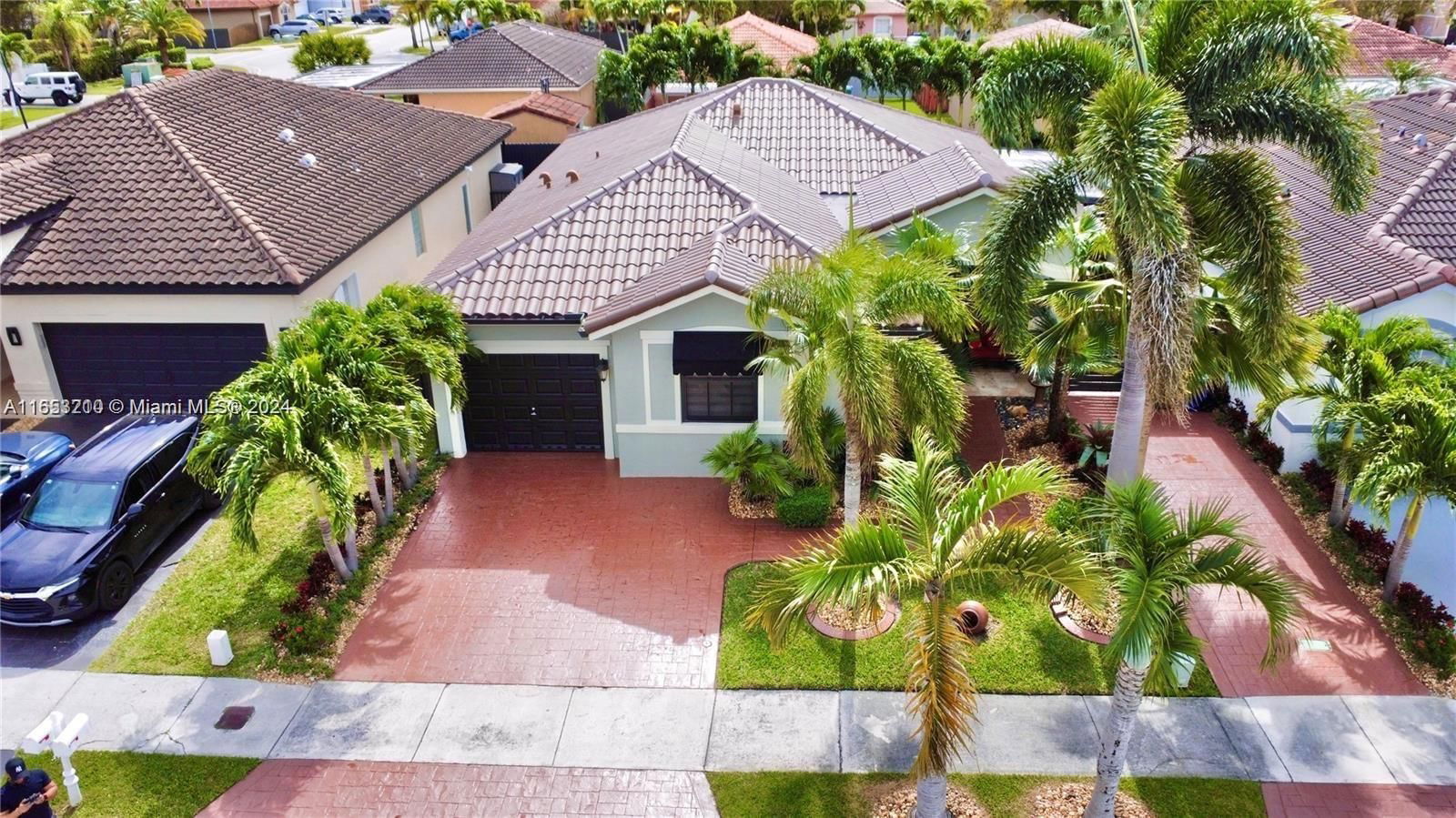 Real estate property located at 7922 198th St, Miami-Dade, SPANISH LAKES 2ND ADDN, Hialeah, FL