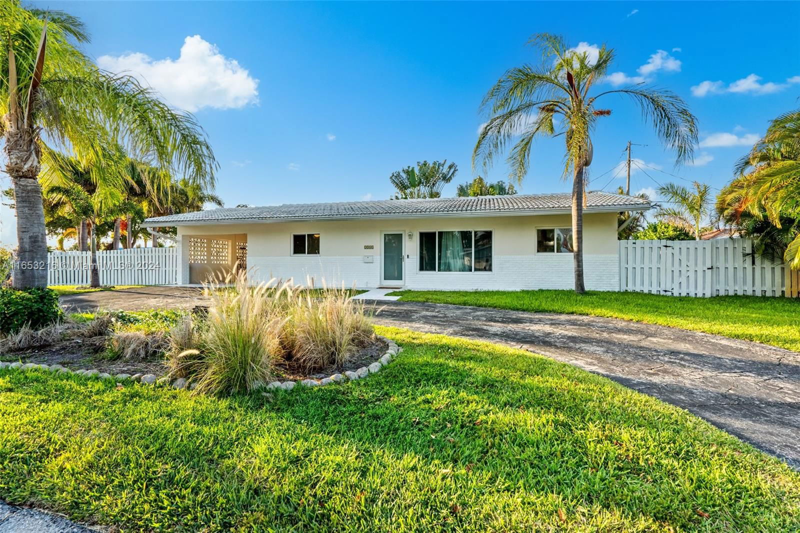 Real estate property located at 2231 38th St, Broward, LIGHTHOUSE MANOR, Lighthouse Point, FL