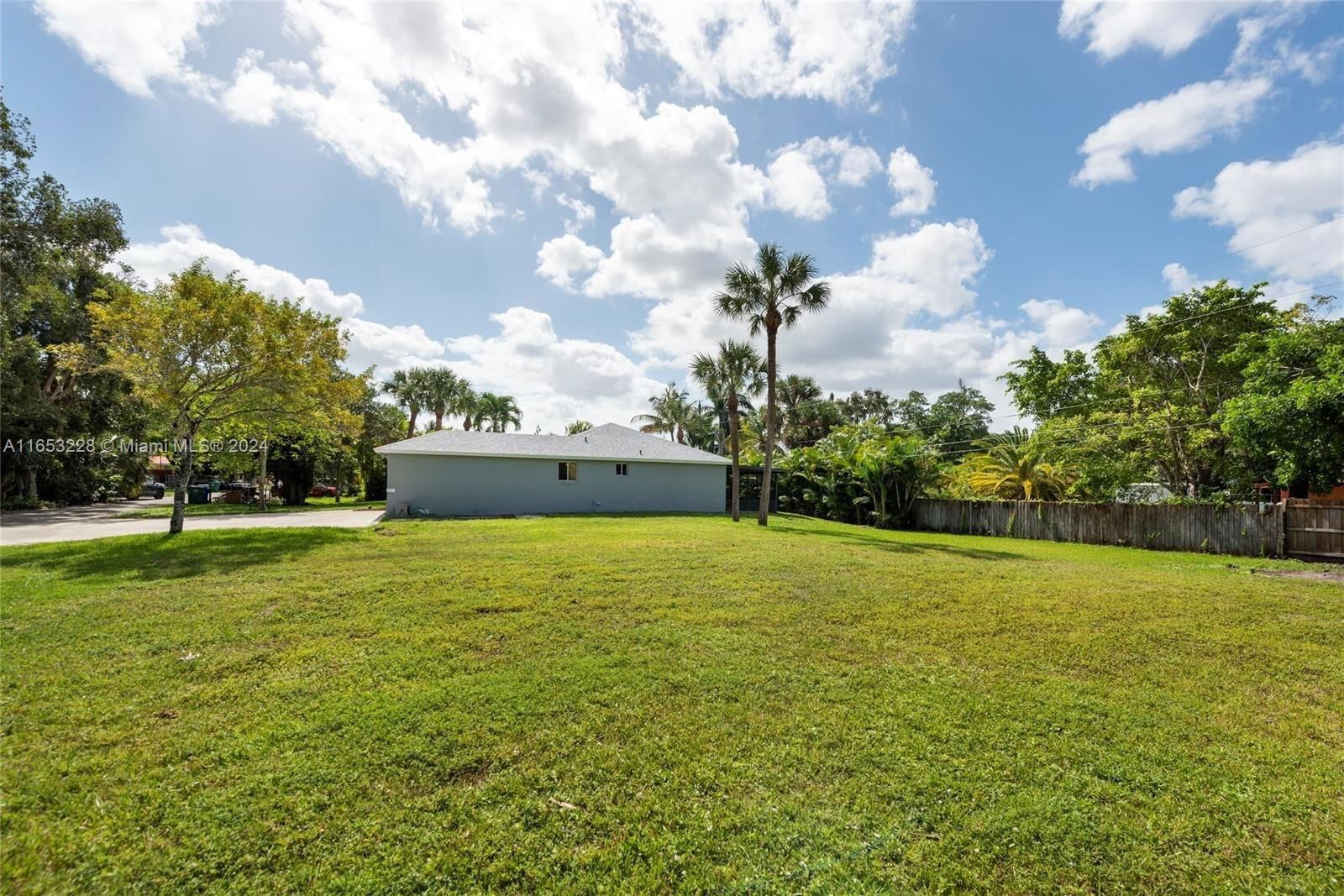 Real estate property located at 2449 43 Ter, Broward, MARSHALL COURT, Fort Lauderdale, FL