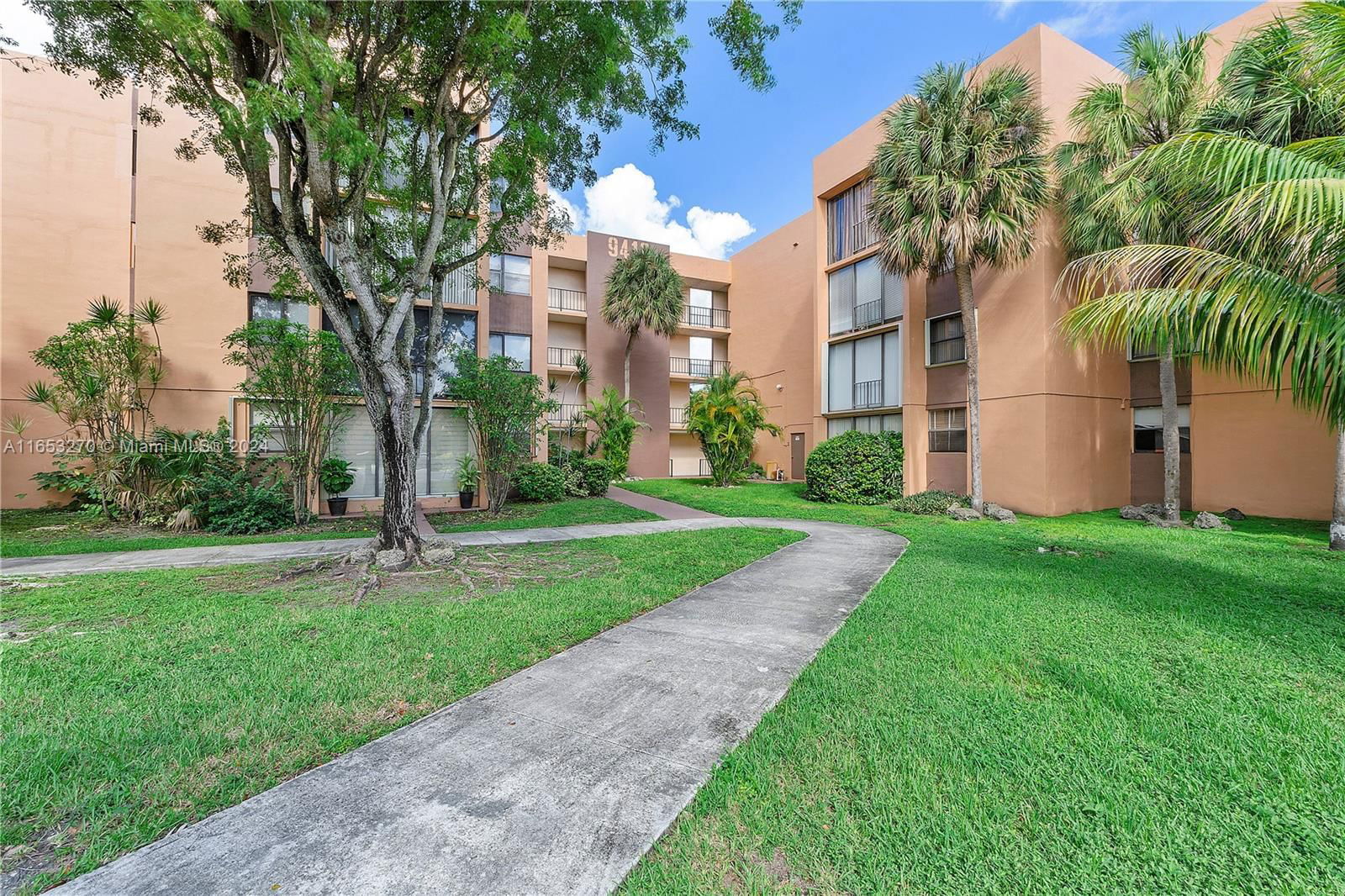 Real estate property located at 9410 Flagler St #114, Miami-Dade, VERSIALLES GARDENS II CON, Miami, FL