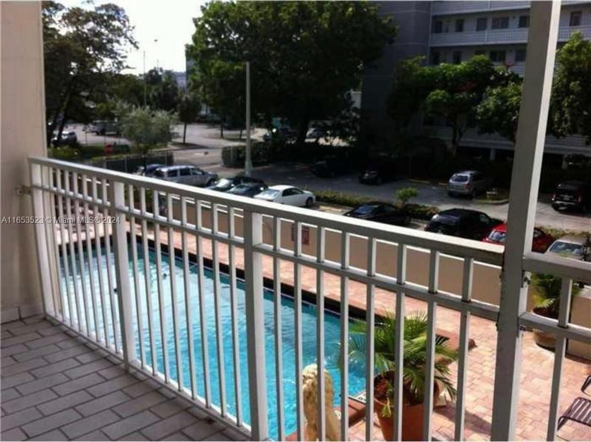 Real estate property located at 1300 Lincoln Rd F306, Miami-dade, Lincoln Towers Condo, Miami Beach, FL