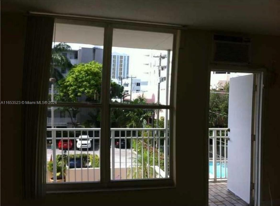 Real estate property located at 1300 Lincoln Rd F306, Miami-dade, Lincoln Towers Condo, Miami Beach, FL