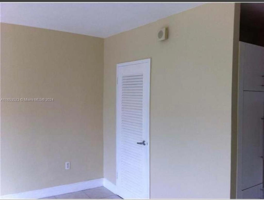 Real estate property located at 1300 Lincoln Rd F306, Miami-dade, Lincoln Towers Condo, Miami Beach, FL