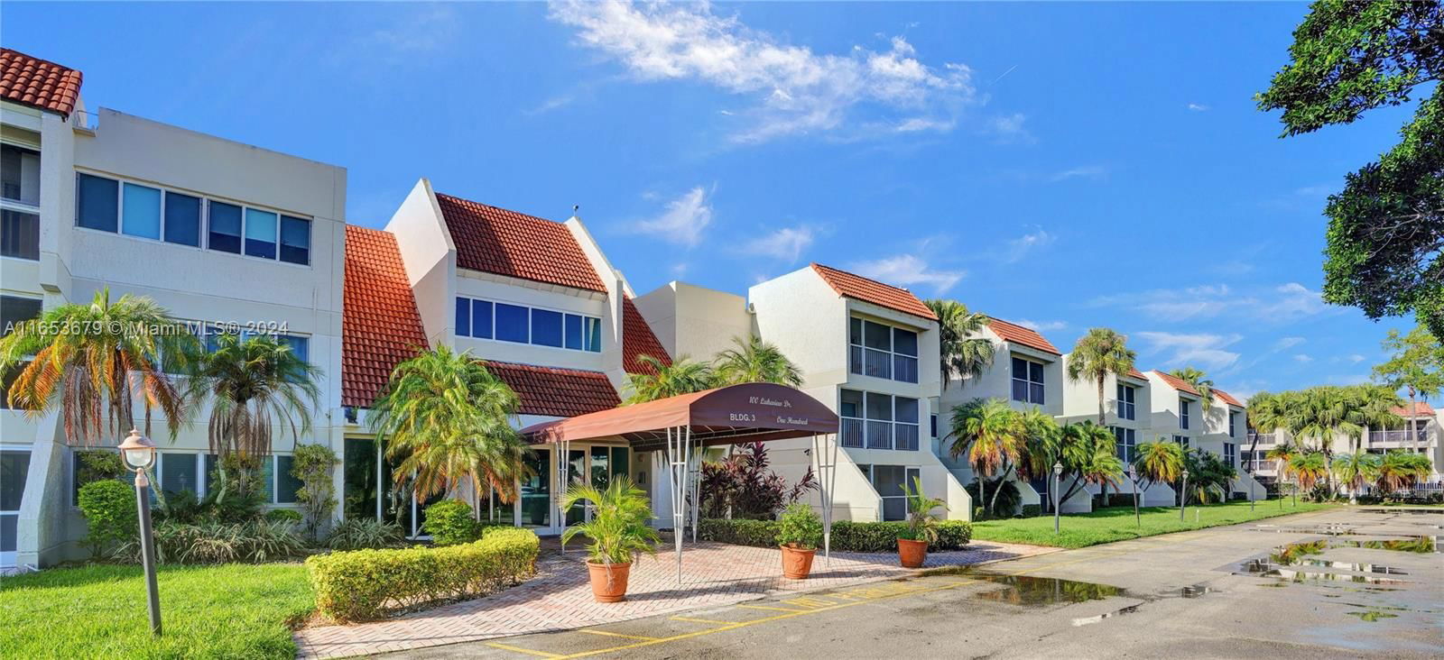 Real estate property located at 100 Lakeview Dr #314, Broward, BUILDING THREE OF RACQUET, Weston, FL