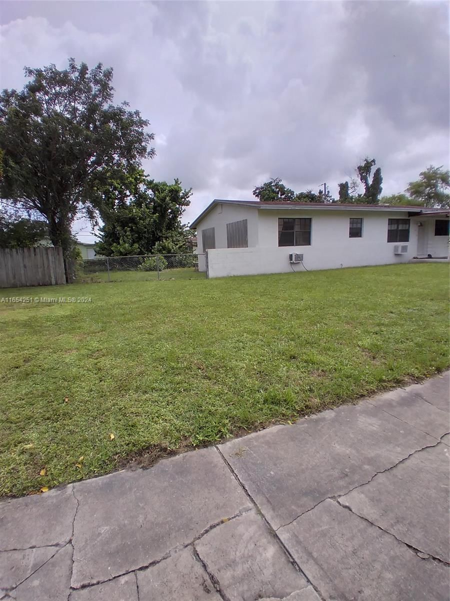 Real estate property located at 920 173rd St, Miami-Dade, AILEEN ESTATES, Miami, FL