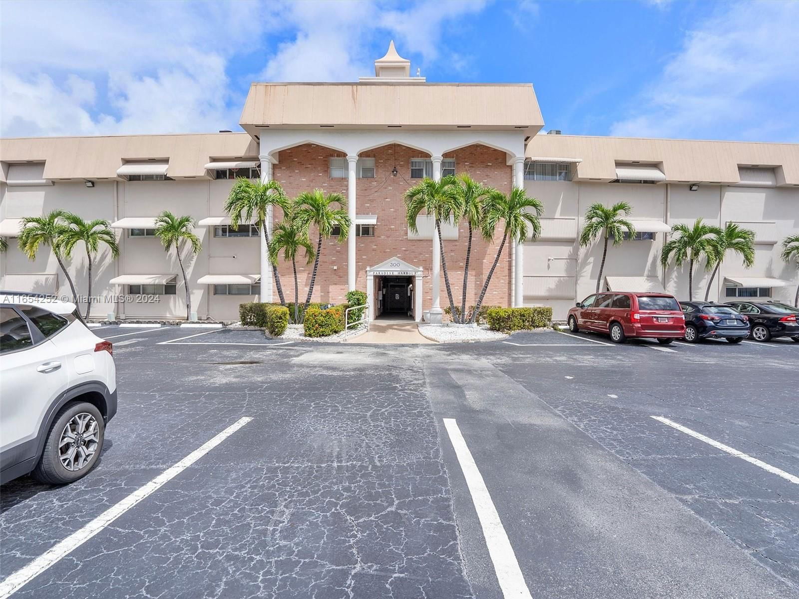 Real estate property located at 300 Golden Isles Dr #109, Broward, PARADISE HARBOUR APTS CO-, Hallandale Beach, FL