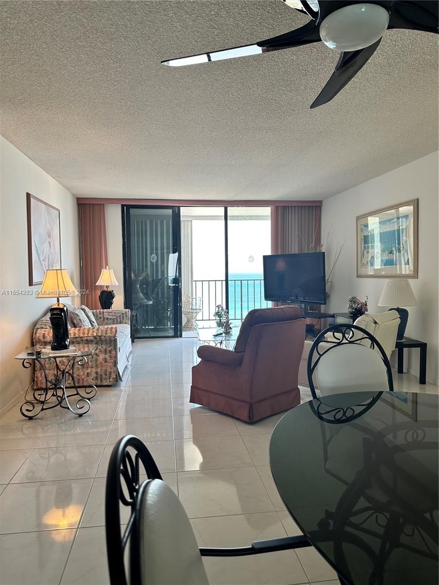 Real estate property located at 322 Buchanan St #1104, Broward, Crystal Tower Condo, Hollywood, FL