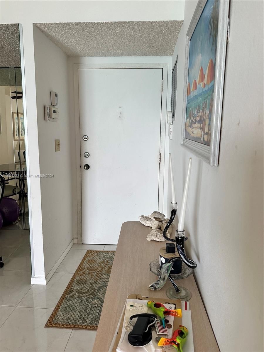 Real estate property located at 322 Buchanan St #1104, Broward, Crystal Tower Condo, Hollywood, FL