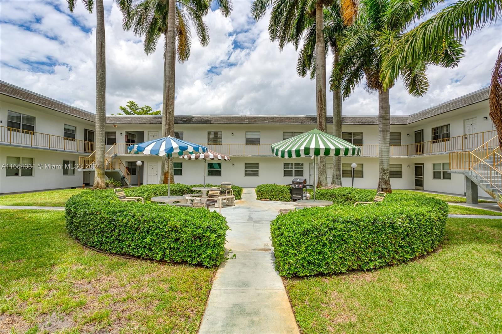 Real estate property located at 6211 37th St #202, Broward, III DELWOOD WEST CONDO, Davie, FL