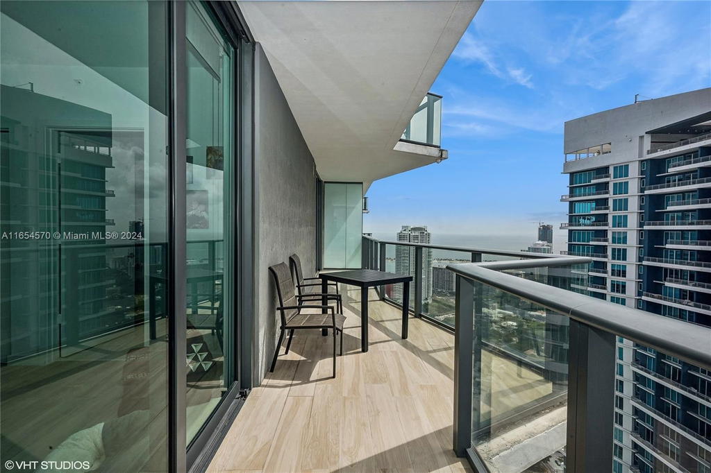 Real estate property located at 1300 Miami Ave #4710, Miami-dade, 1300 S Miami Avenue Condo, Miami, FL