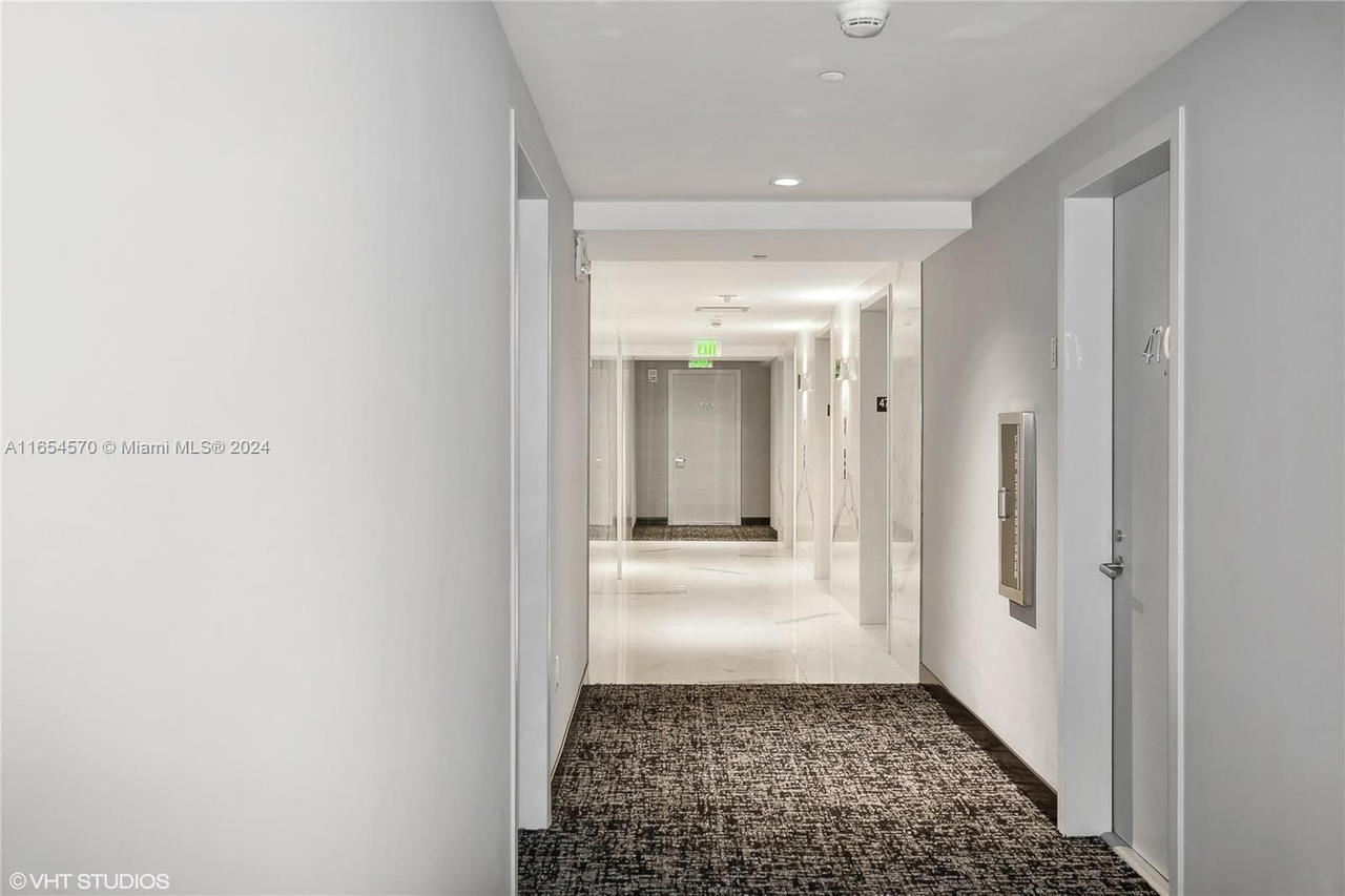 Real estate property located at 1300 Miami Ave #4710, Miami-dade, 1300 S Miami Avenue Condo, Miami, FL
