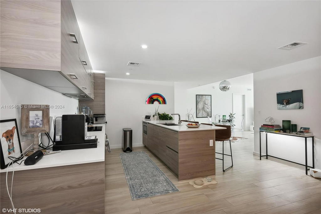 Real estate property located at 1300 Miami Ave #4710, Miami-dade, 1300 S Miami Avenue Condo, Miami, FL