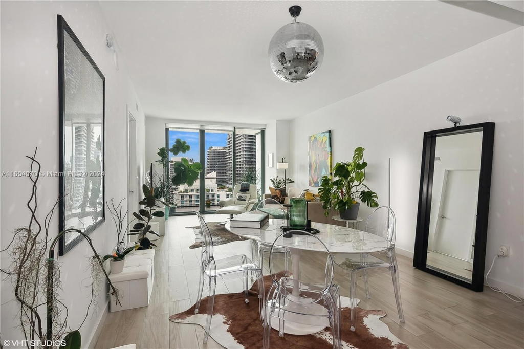 Real estate property located at 1300 Miami Ave #4710, Miami-dade, 1300 S Miami Avenue Condo, Miami, FL