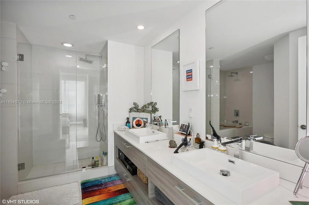 Real estate property located at 1300 Miami Ave #4710, Miami-dade, 1300 S Miami Avenue Condo, Miami, FL