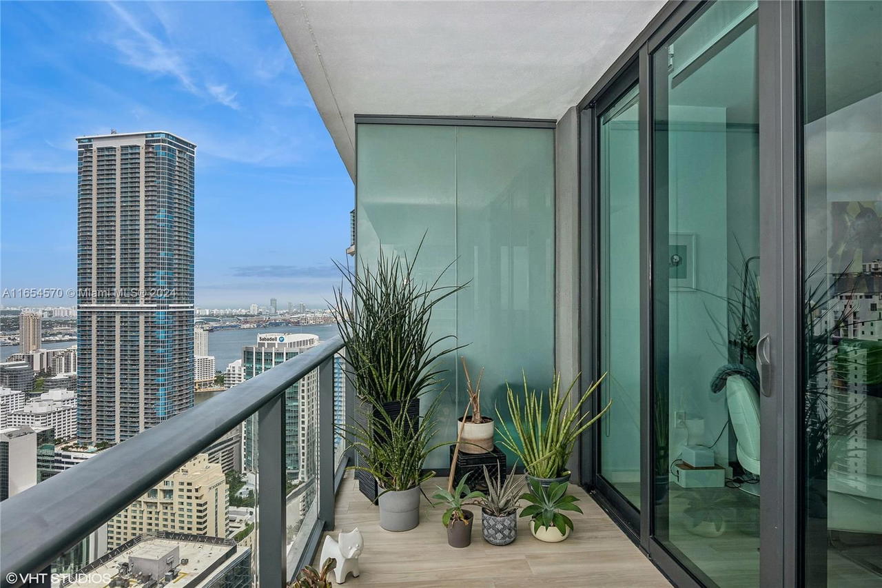 Real estate property located at 1300 Miami Ave #4710, Miami-dade, 1300 S Miami Avenue Condo, Miami, FL