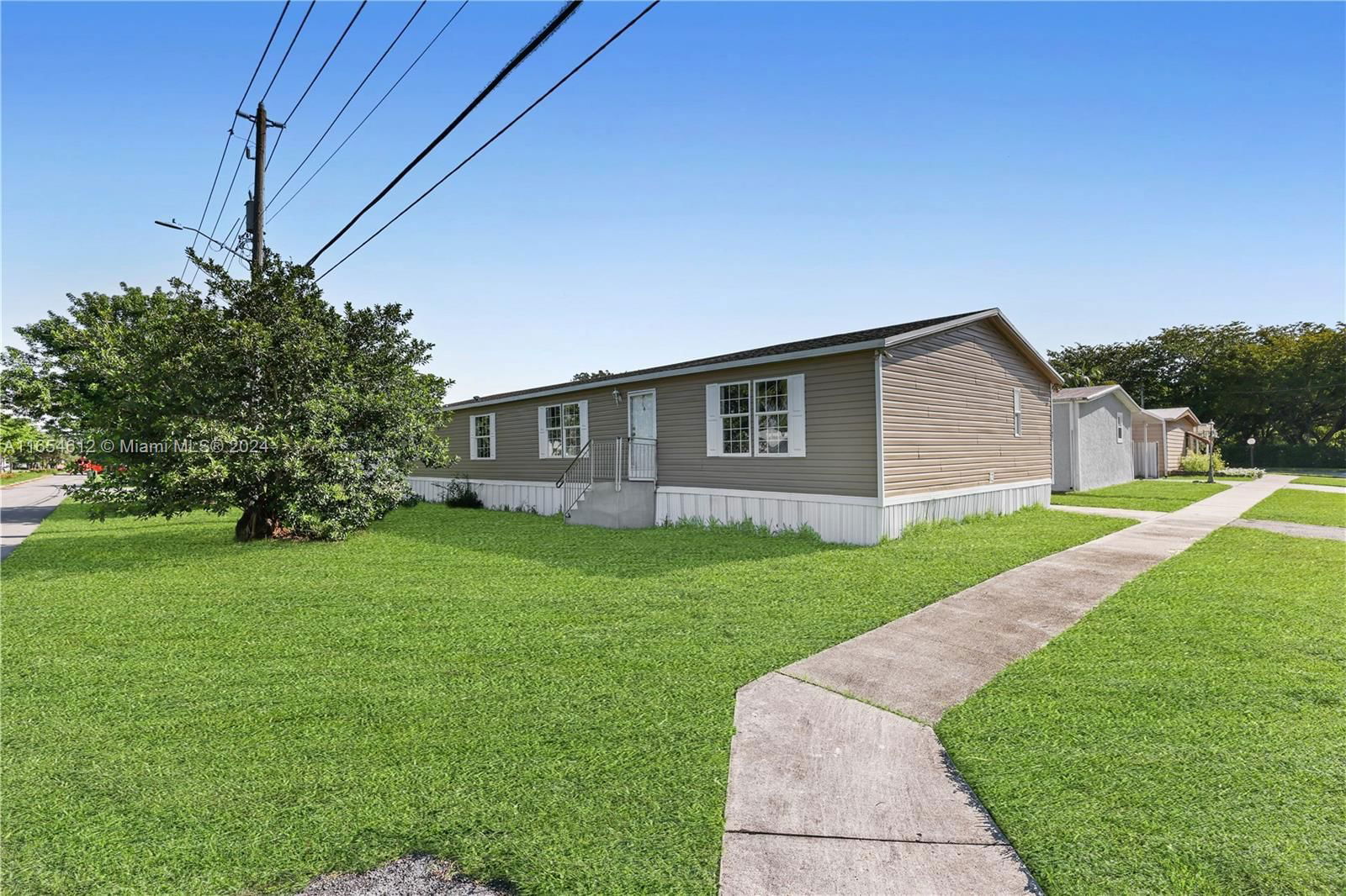 Real estate property located at 21431 3rd St, Broward, HERITAGE CITY SEC 2, Pembroke Pines, FL