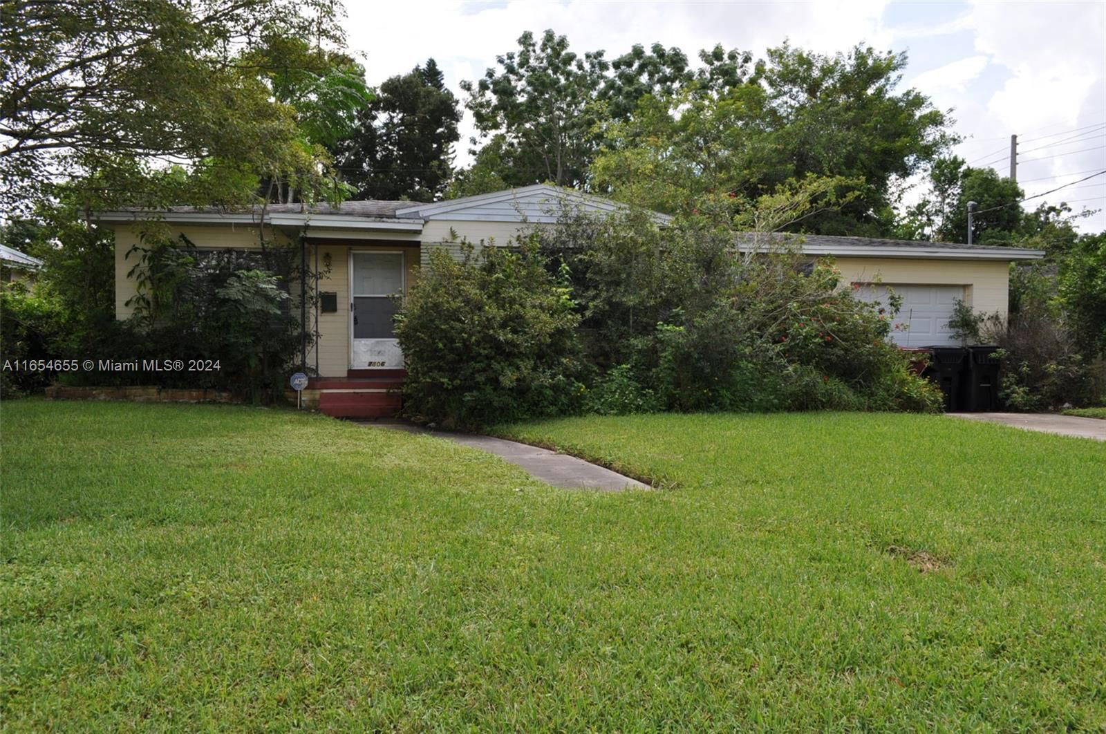 Real estate property located at 2806 Hargill Dr, Orange, Ardmore Manor, Orlando, FL