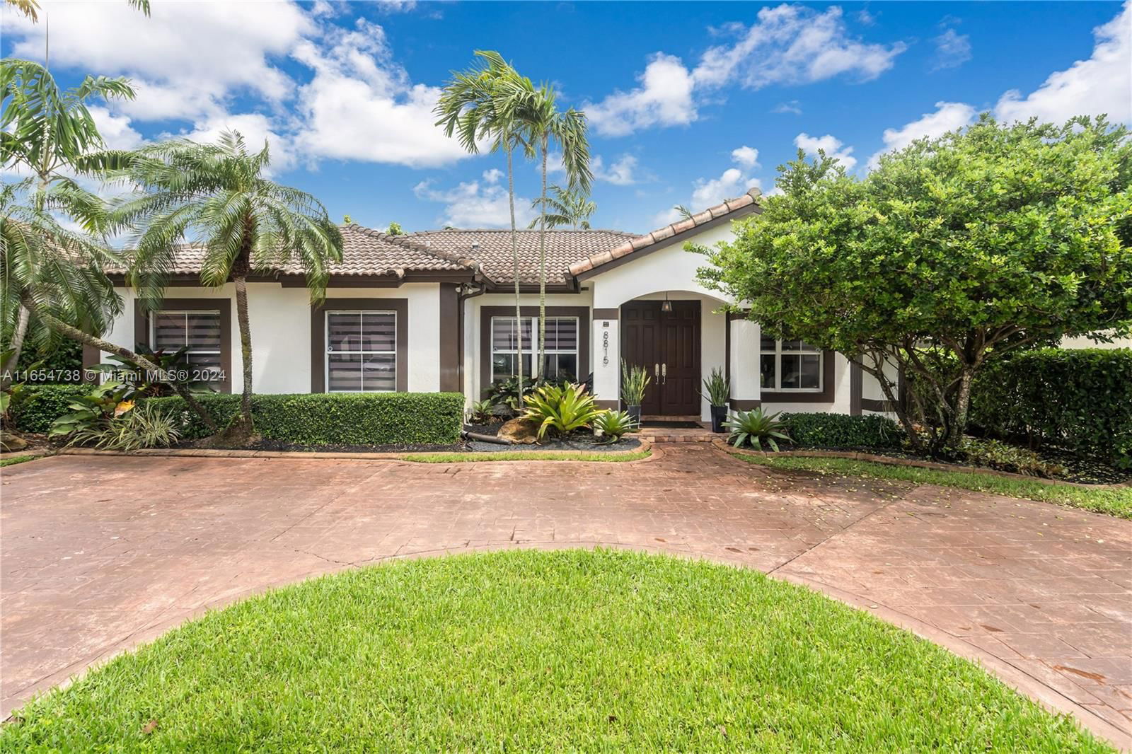 Real estate property located at 8815 168th St, Miami-Dade, SEVILLA ESTATES, Miami Lakes, FL