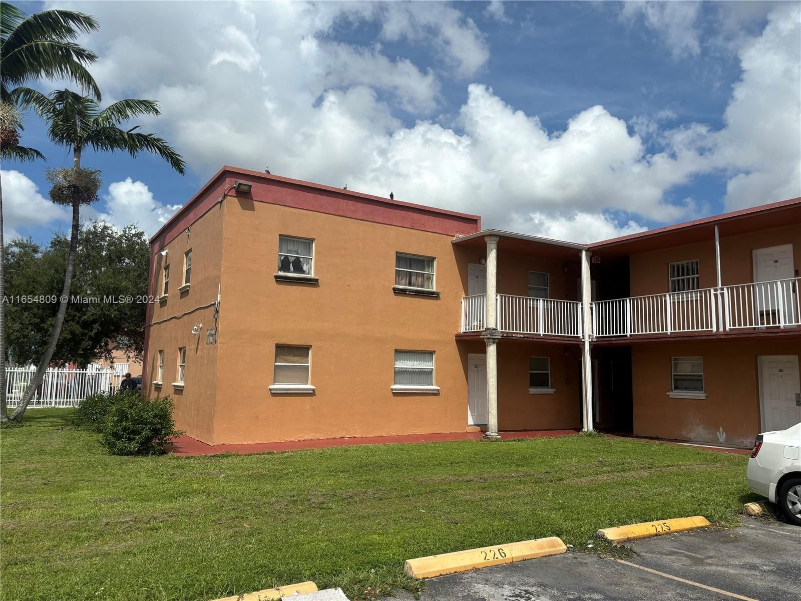 Real estate property located at 1245 24th St #102, Miami-Dade, BELLA LUNA CONDO, Hialeah, FL