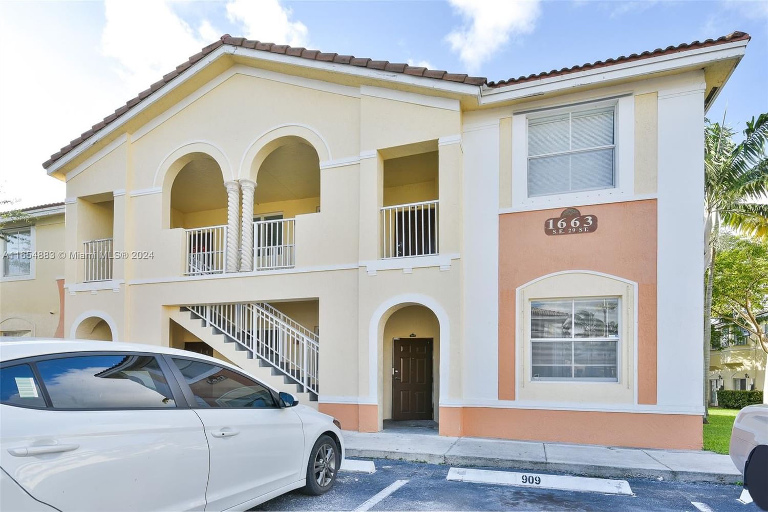 Real estate property located at 1663 29th St #109, Miami-Dade, SHOMA CONDO AT KEYS COVE, Homestead, FL