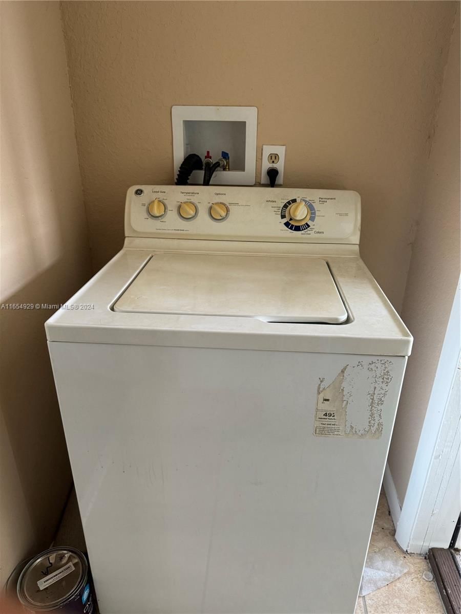 Real estate property located at 9410 Gilchrist ct, Duval, Carver Manor Unit 10, Jacksonville, FL