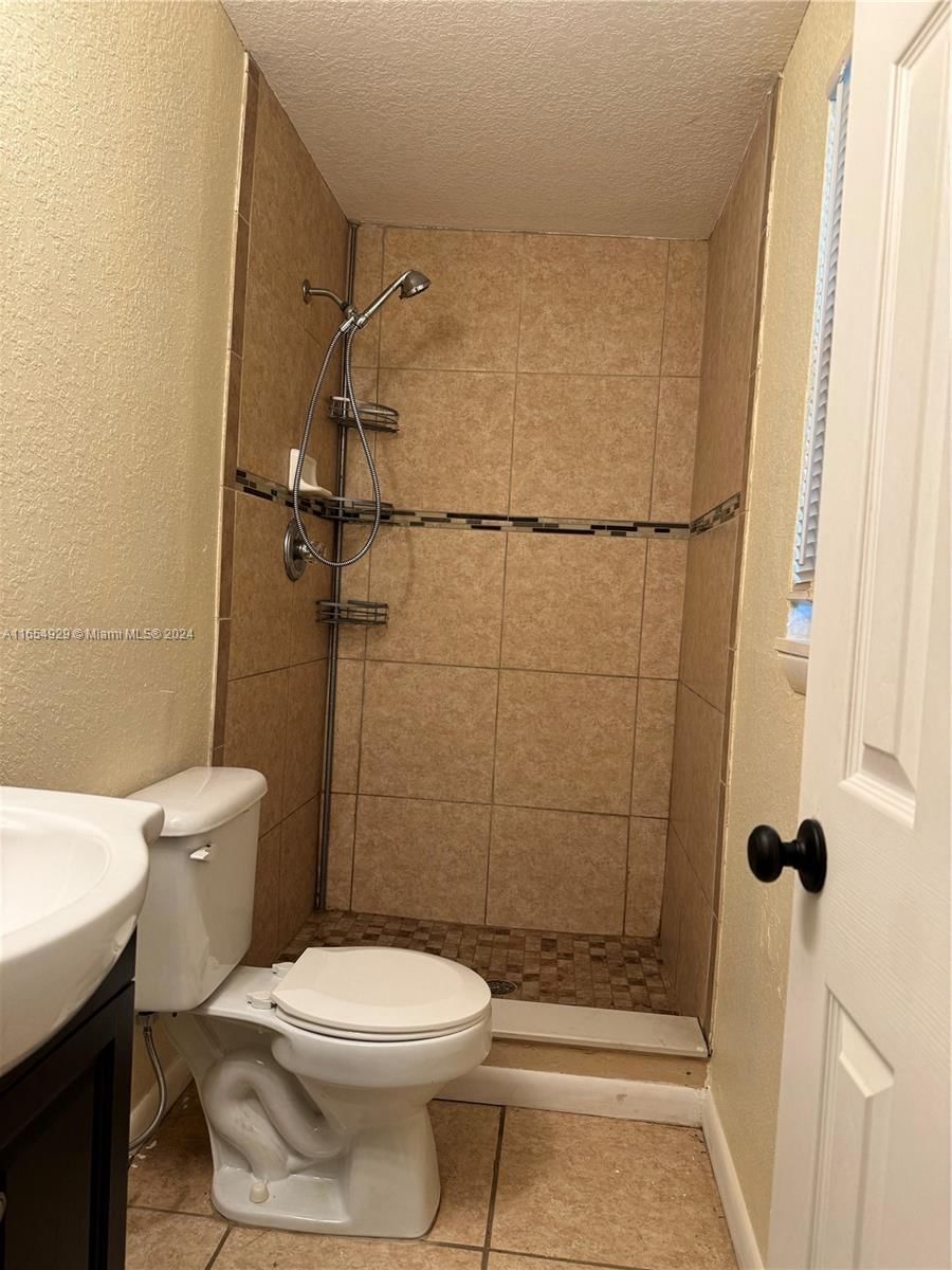 Real estate property located at 9410 Gilchrist ct, Duval, Carver Manor Unit 10, Jacksonville, FL