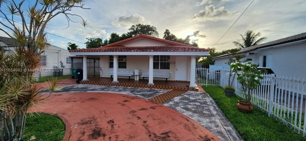 Real estate property located at 3520 88th Pl, Miami-Dade, BIRD ROAD HIGHLANDS, Miami, FL