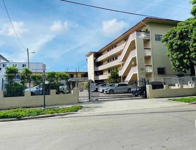 Real estate property located at , Miami-Dade, GARDEN VILLAS CONDO, Miami, FL