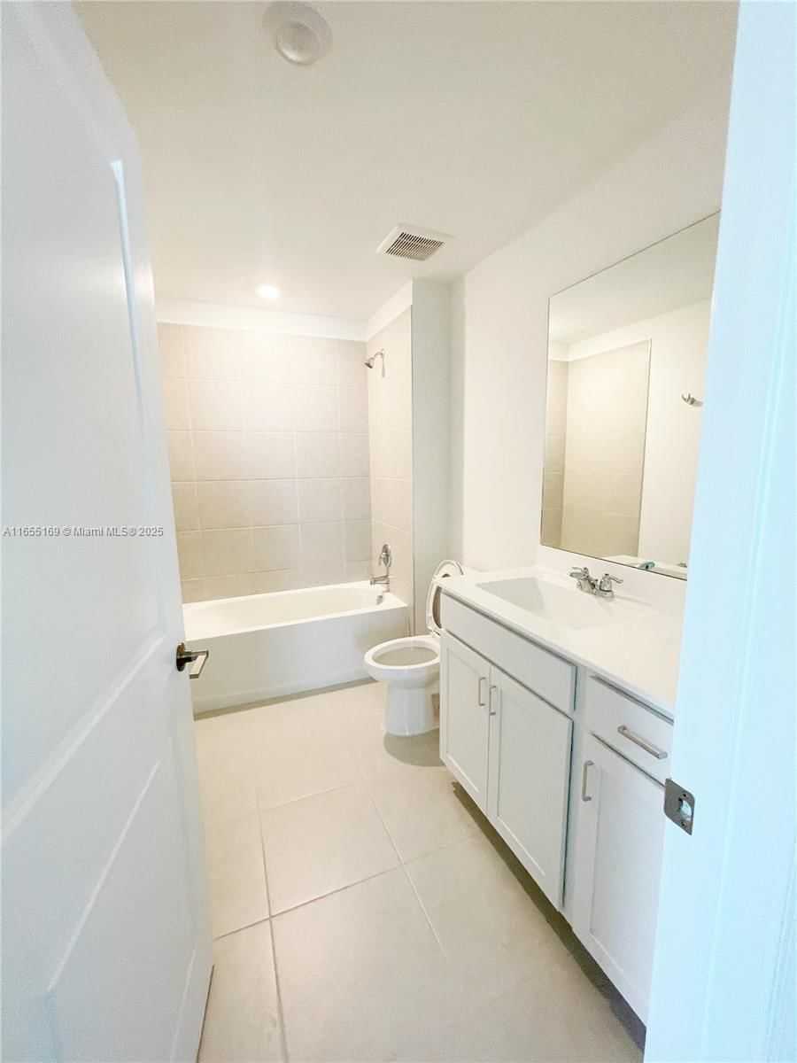 Real estate property located at 6356 Leafmore Lane, St Lucie, Brystol, Port St. Lucie, FL