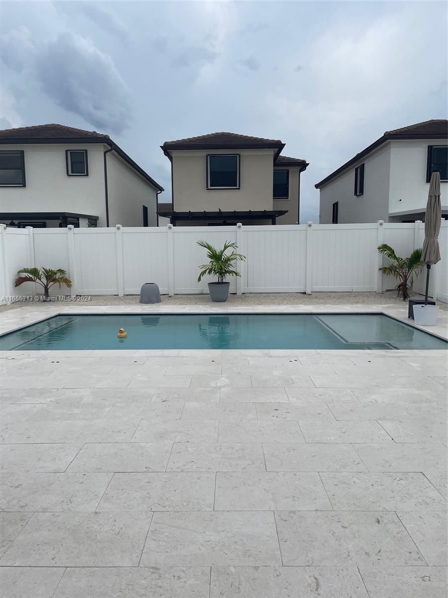 Real estate property located at 11015 35th Way, Miami-Dade, AQUABELLA NORTH, Hialeah, FL