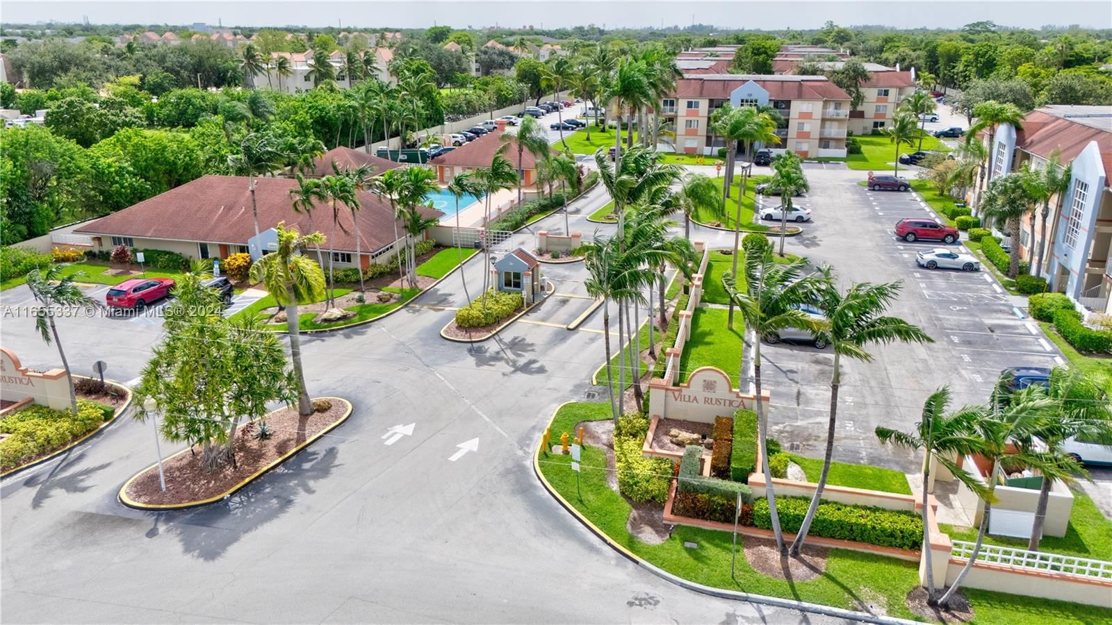 Real estate property located at 18850 57th Ave #203, Miami-Dade, VILLA RUSTICA I CONDO, Hialeah, FL