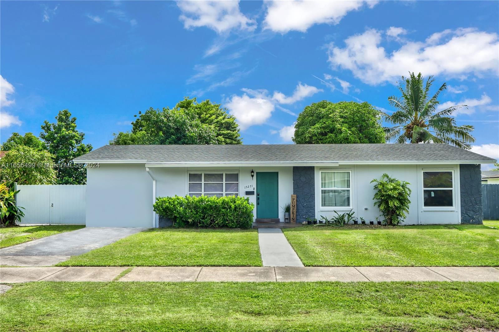 Real estate property located at 15271 103rd Ave, Miami-Dade, FAIRWAY ESTATES SEC FOUR, Miami, FL