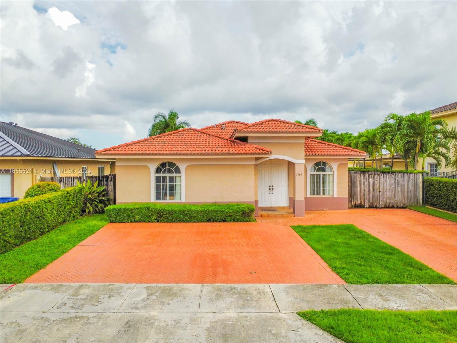 Real estate property located at 7863 199th St, Miami-Dade, ROYALTON SUB, Hialeah, FL