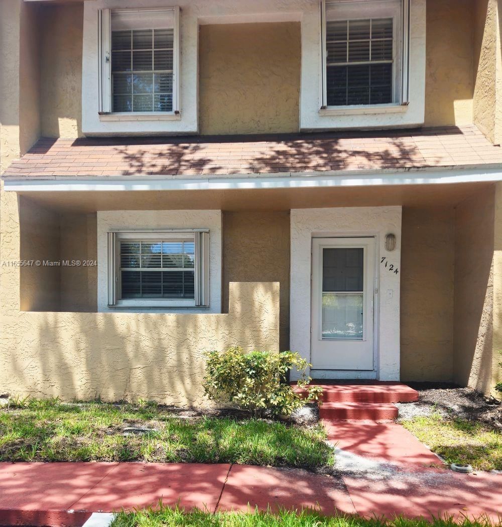 Real estate property located at 7124 Woodmont Ave #7124, Broward, CYPRESS AT WOODMONT III, Tamarac, FL