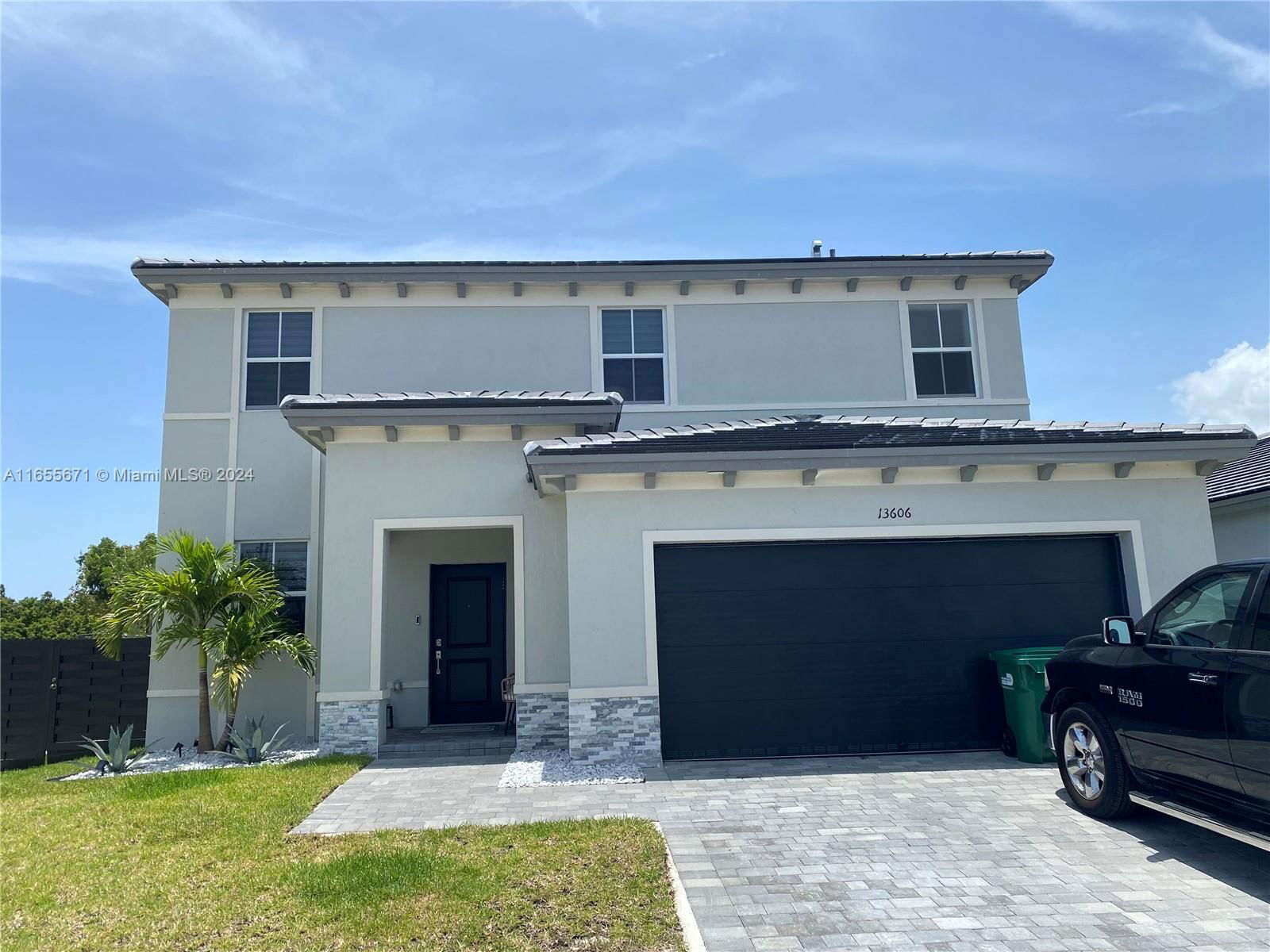 Real estate property located at 13606 184th Ter, Miami-Dade, CAPLE FARMS NORTH, Miami, FL