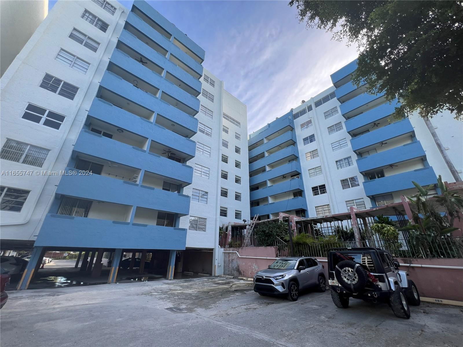 Real estate property located at 5050 7th St #611, Miami-Dade, 5050 CONDO, Miami, FL