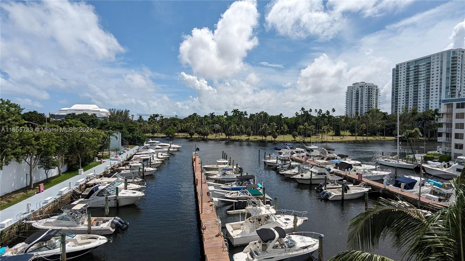 Real estate property located at 1700 North River Dr, Miami-Dade, RIVER RUN YACHT CLUB COND, Miami, FL