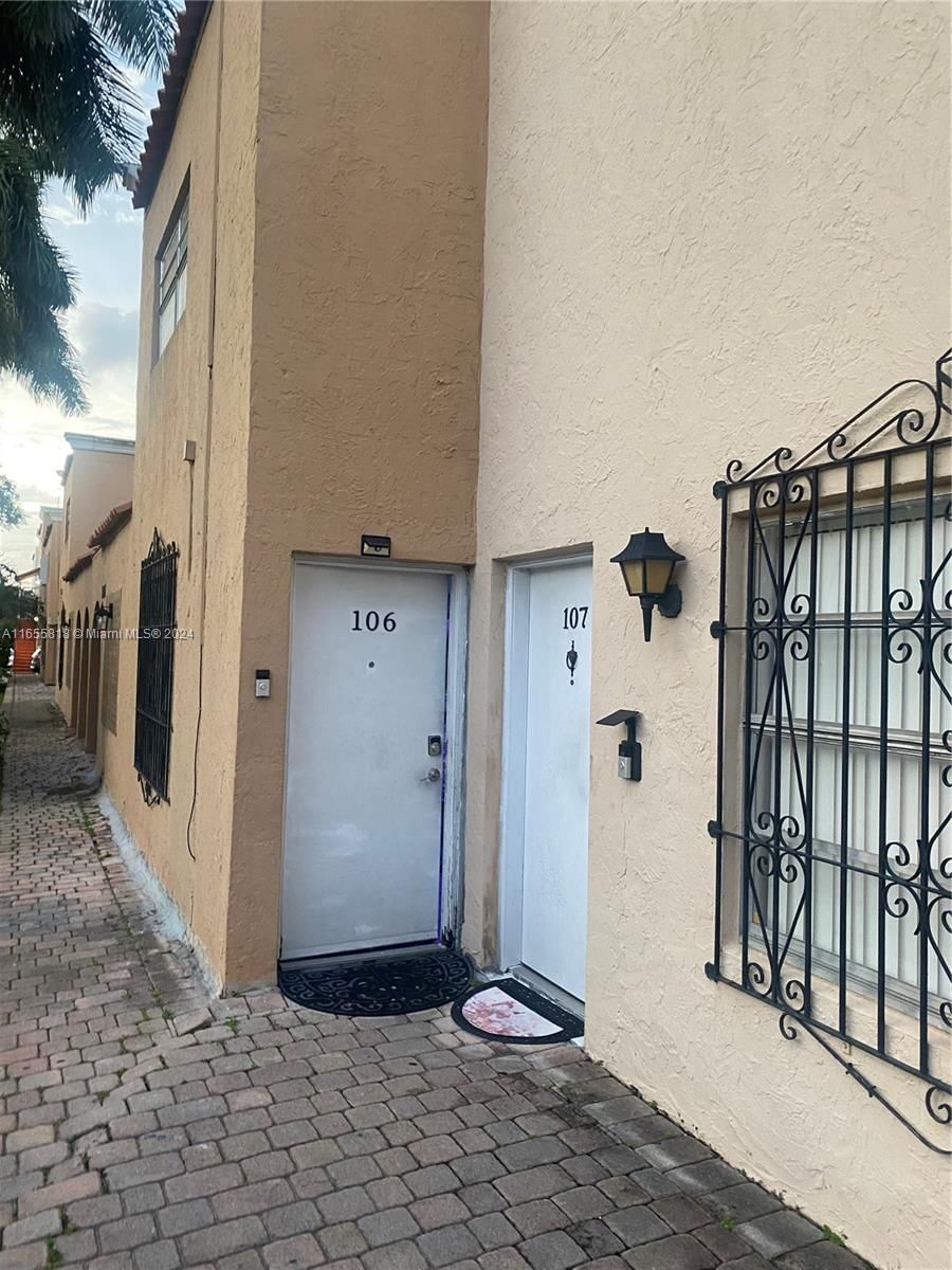 Real estate property located at 1305 53rd St #106, Miami-Dade, VILLA CATALINA CONDO, Hialeah, FL