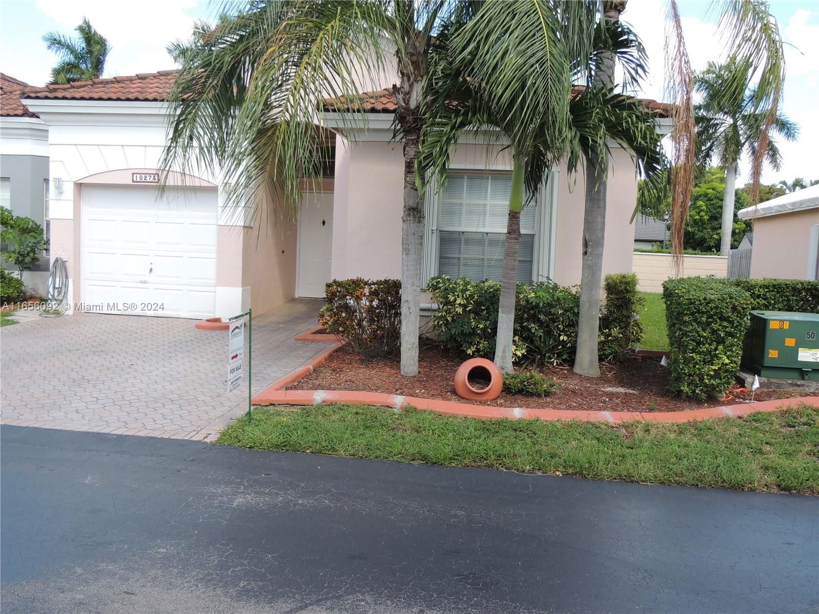 Real estate property located at 10273 162nd Ct, Miami-Dade, FOREST LAKES COUNTRY GARD, Miami, FL