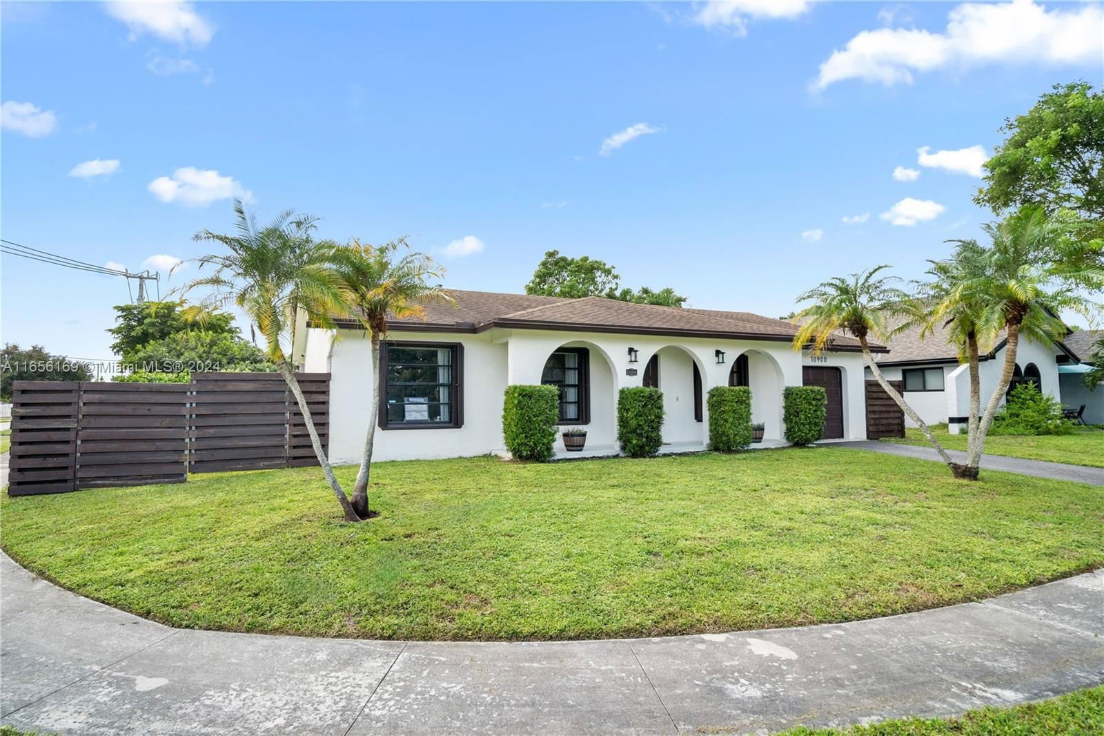 Real estate property located at 10900 26th St, Broward, MILLERS SUNRISE ESTATES S, Sunrise, FL