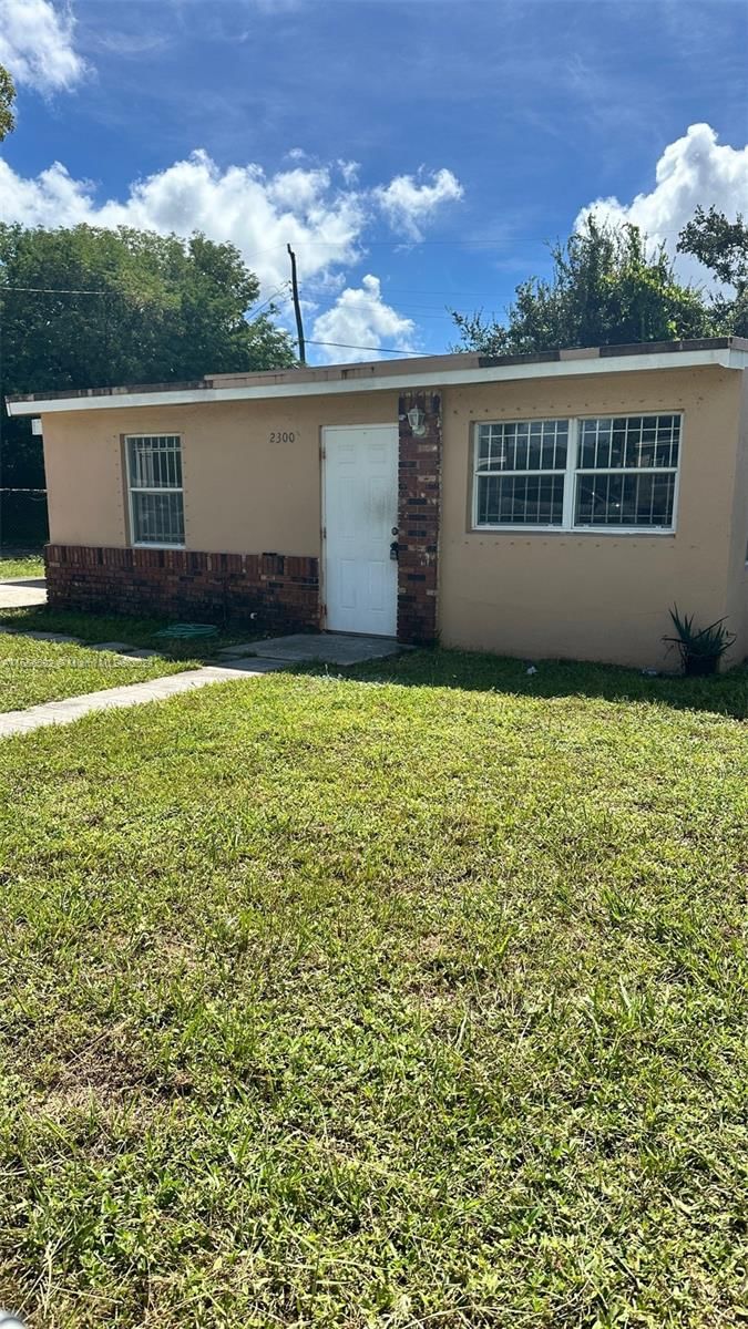 Real estate property located at 2300 Rutland St, Miami-Dade, MAGNOLIA GARDENS CONSOLID, Opa-Locka, FL