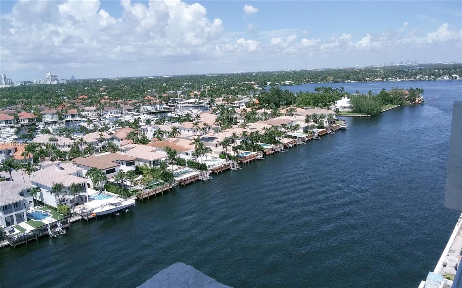 Real estate property located at 1500 Ocean Dr #17D, Broward, Allington Towers North Co, Hollywood, FL
