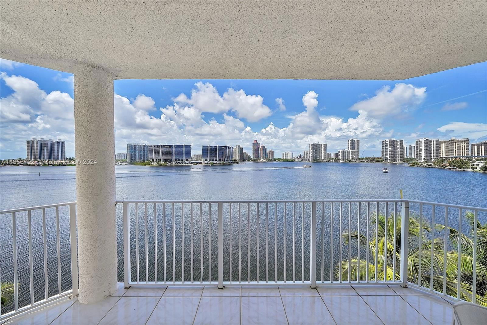 Real estate property located at 18260 Bay Rd #702, Miami-Dade, LES PELICANS (THE PELICAN, Sunny Isles Beach, FL