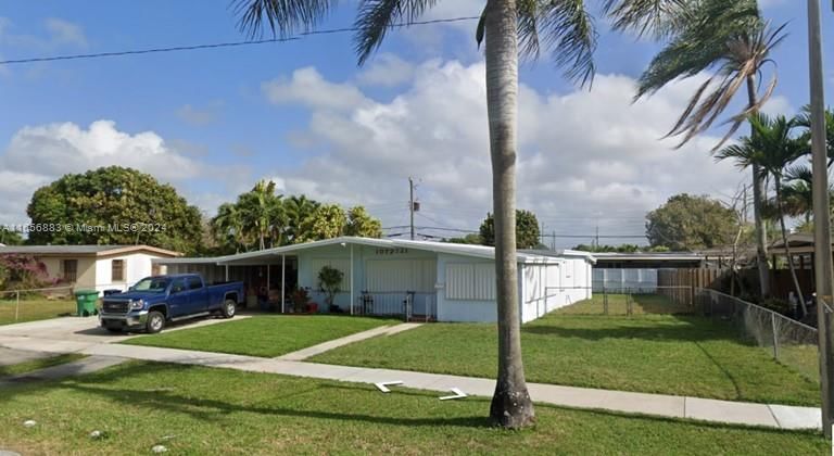 Real estate property located at 10721 47th Ter, Miami-Dade, WESTWOOD LAKE 3RD ADDN, Miami, FL