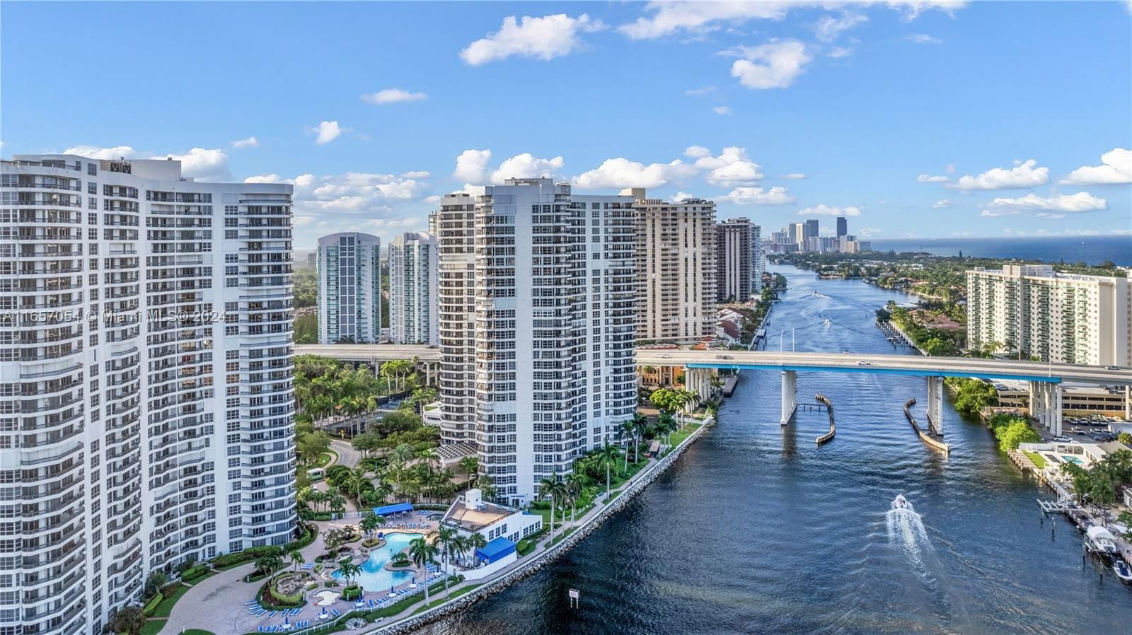 Real estate property located at 19195 36th Ct #3105, Miami-Dade, MYSTIC POINTE CONDO NO TW, Aventura, FL